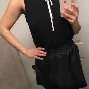 Leather BCBG Skirt pockets, size M